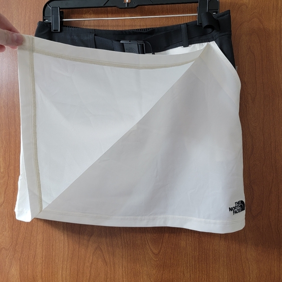 NWT North Face Trend Woven Skirt Gardenia White Exclusive to ASOS Size 10 - Picture 7 of 7